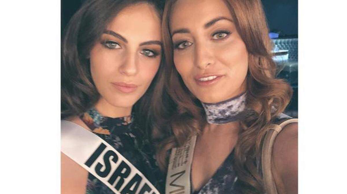 En el pie de foto, ella escribió "Paz y amor de Miss Iraq y Miss Israel".