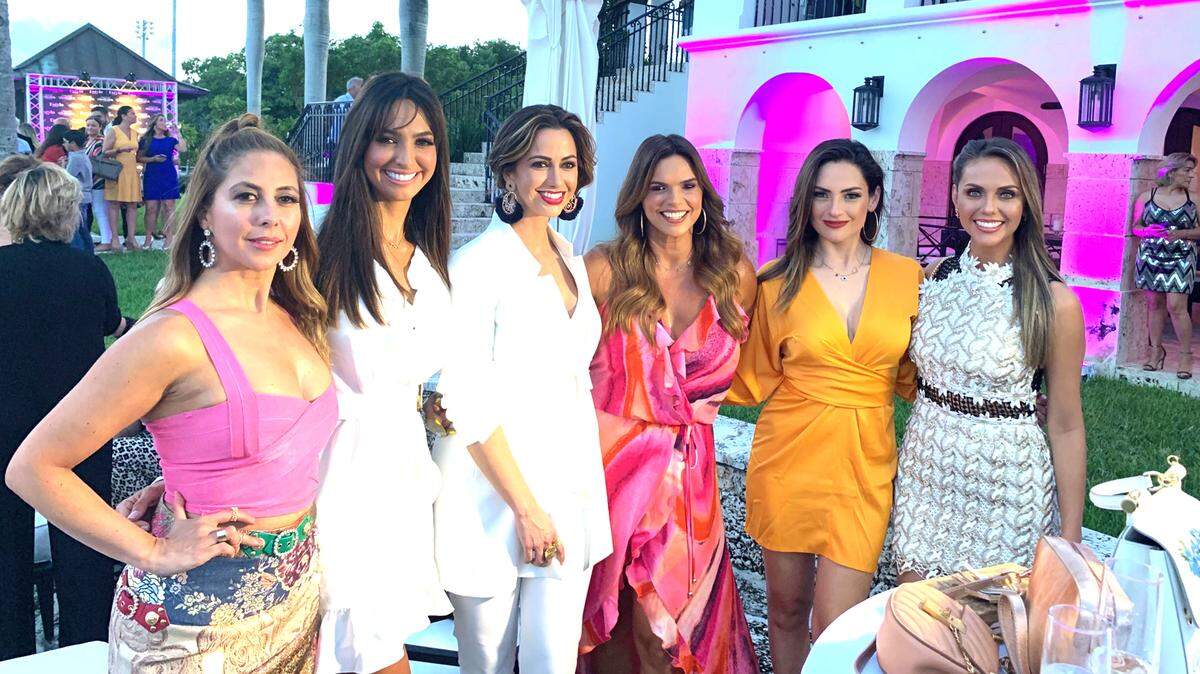 Chiquibaby,  Erika Csiszer, Paulina Sodi,  Rashel Díaz, Jessica Domínguez  y Jessica Carrillo. 