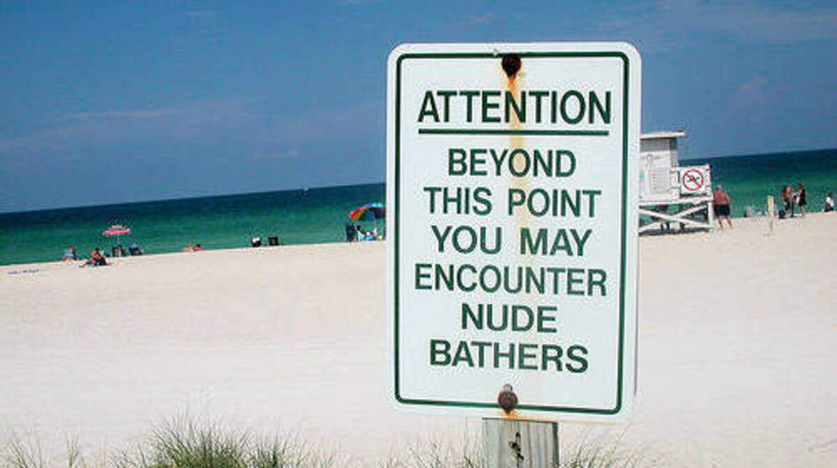 Haulover Beach, en el parque del mismo nombre en Miami Beach, es una playa abierta para todos, que cuenta además con una sección para quienes quieran tomar el sol y bañarse sin bañador.