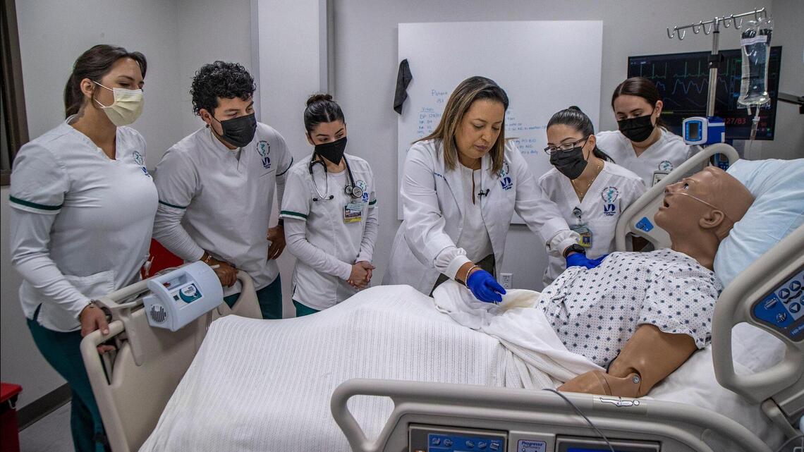 Cómo prepararse en Miami para una carrera en gran demanda. Su inglés no tiene que ser perfecto