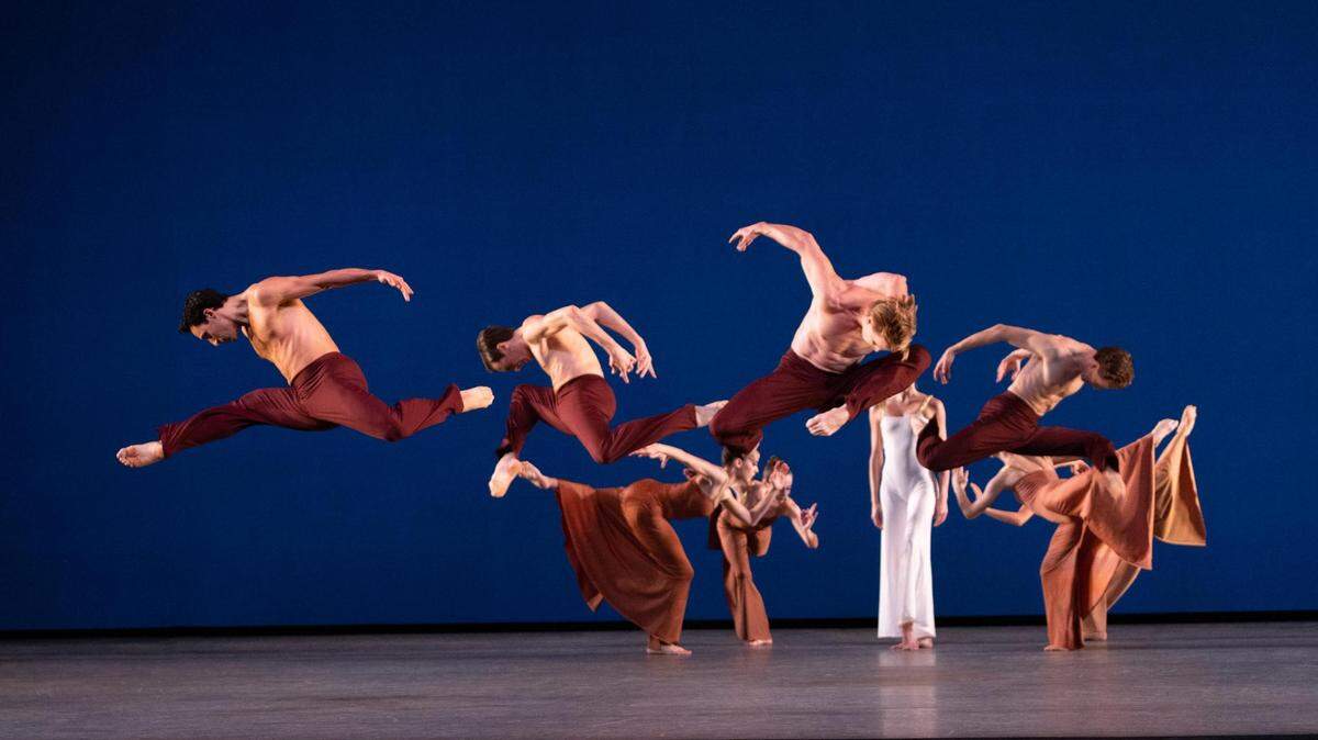 Los bailarines de Miami City Ballet en “Diversion of Angels”, coreografía de Martha Graham que forma parte del programa que la compañía presentará en el Moss Center.