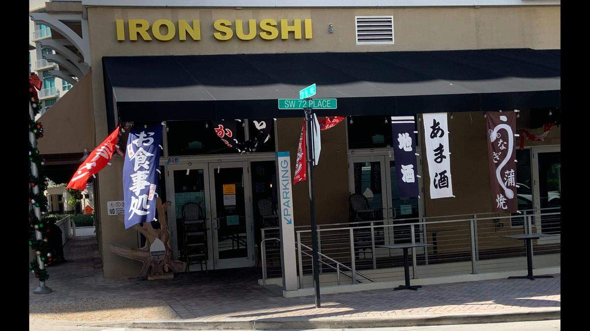 Iron Sushi, en el 9030 SW 72 Place.