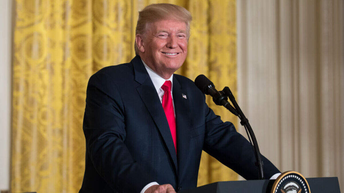  El presidente de Estados Unidos, Donald Trump, celebró la victoria del ultraderechista Abelardo de la Espriella en las elecciones de Colombia el domingo en su cuenta de Truth Social. 