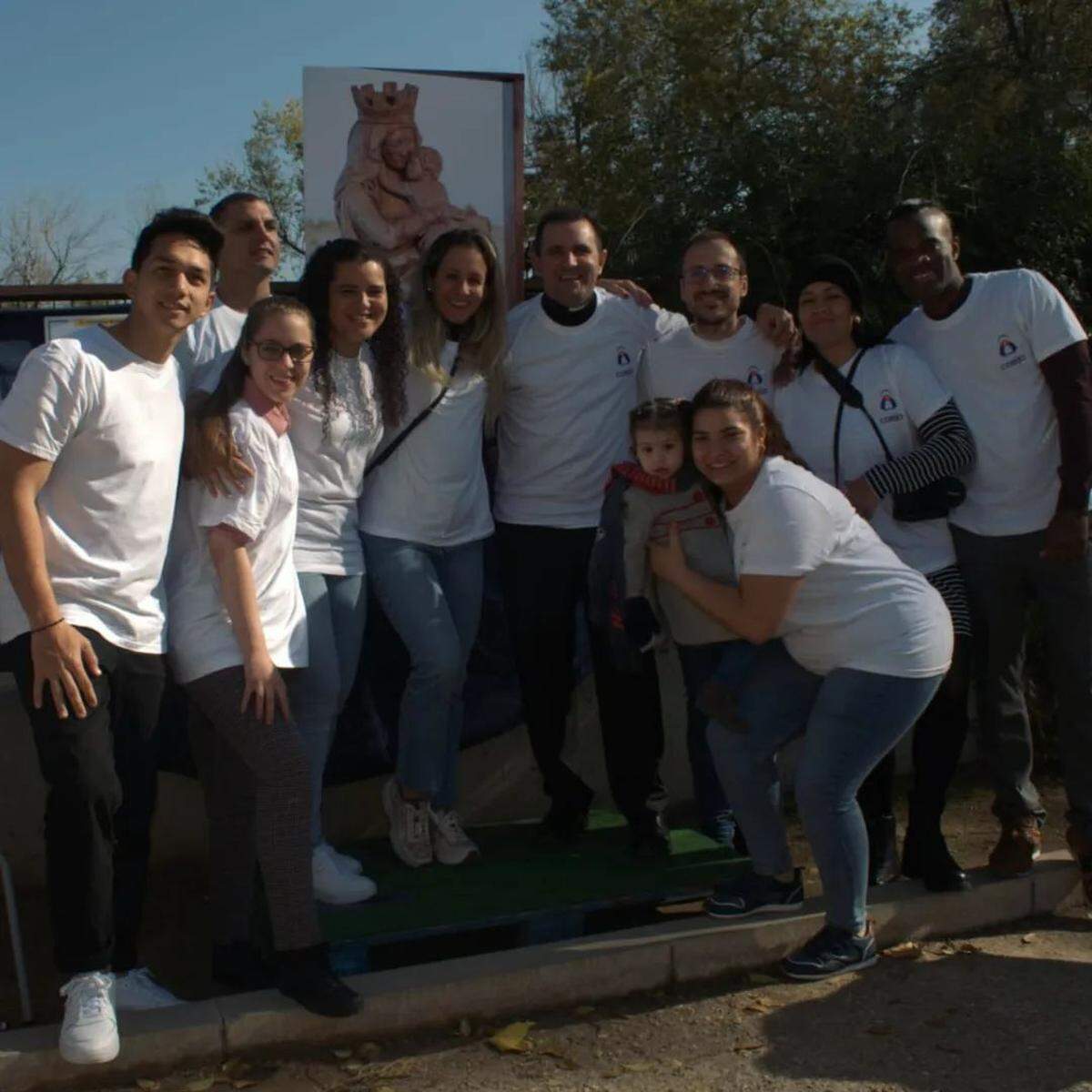 Grupo de los primeros acogidos del Proyecto Cobijo.