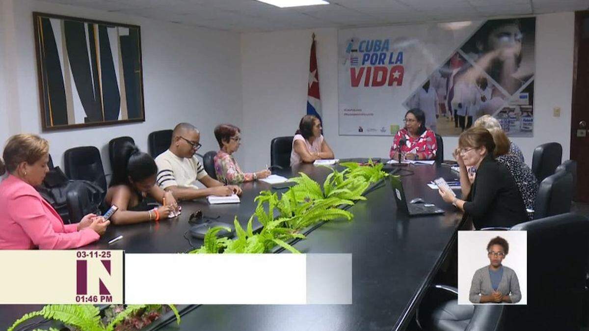 Conferencia de prensa sobre la situación epidemiológica en Cuba, donde se confirmaron más de 20,000 casos de virus chikungunya.