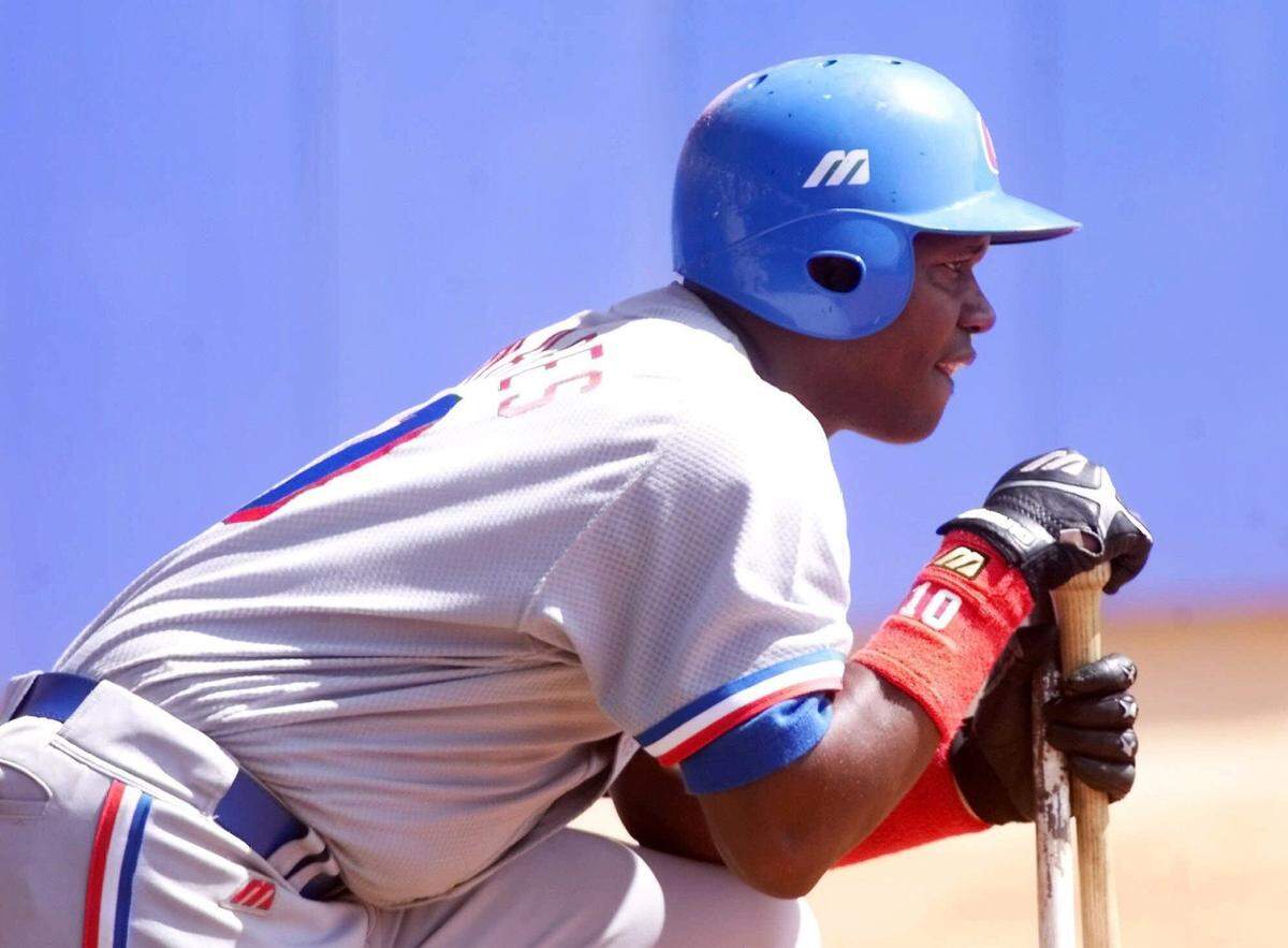 Omar Linares, conocido como “El Niño’’ por haber comenzado a los 15 años de edad en Series Nacionales, fue brillante a la defensa, a la ofensiva, en el corrido de bases, con un brazo poderoso, jugador inteligente y muy oportuno con hombres en circulación.