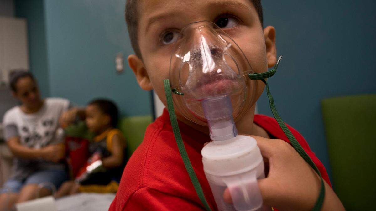 El sistema de atención médica de Puerto Rico ya estaba convulsionando en septiembre de 2017 cuando azotó el huracán María. El gobierno federal había lanzado advertencias de que la isla pronto se quedaría sin fondos adicionales de Medicaid.