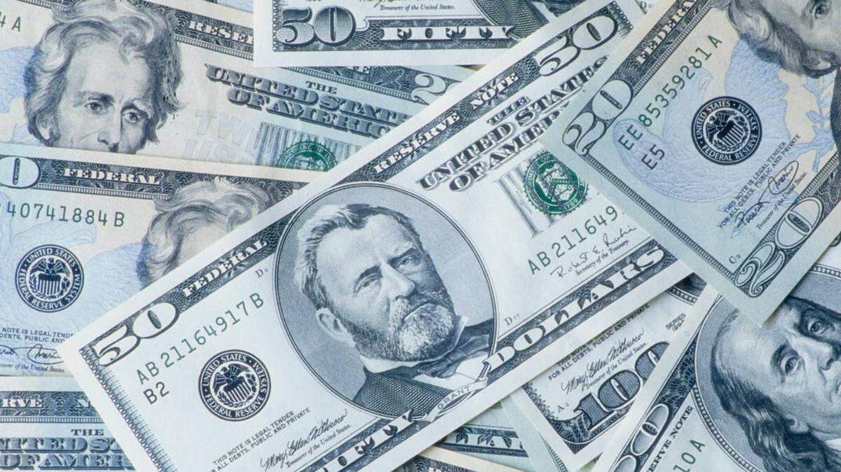 A Missouri woman turned a bad day around when she scratched off a huge lottery win.