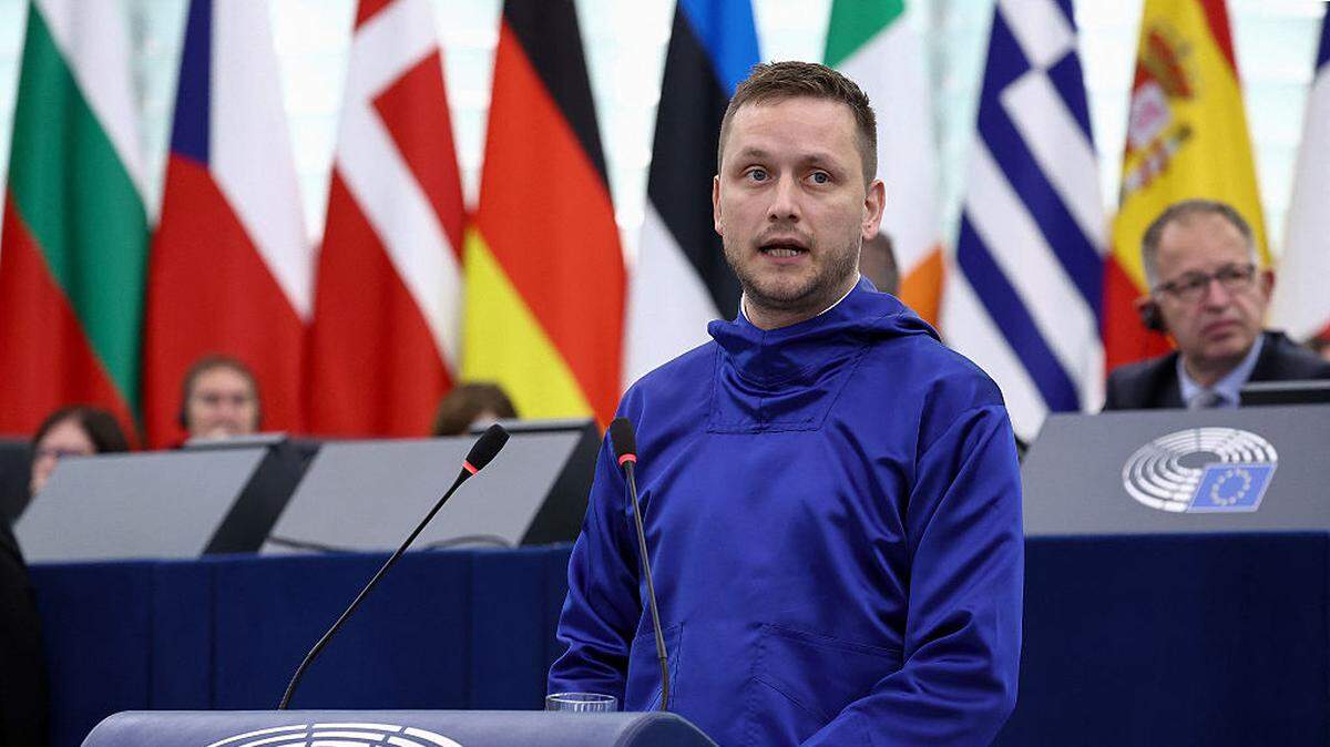 El gobierno de Jens-Frederik Nielsen ha enfatizado que Groenlandia pretende “permanecer siempre como parte de la alianza de defensa occidental” OTAN, ante el interés del presidente de EEUU, Donald Trump, de apodarse del territorio. En la foto, Nielsen da un discurso ante el Parlamento Europeo en Estrasburgo, Francia, el 8 de octubre de 2025.
