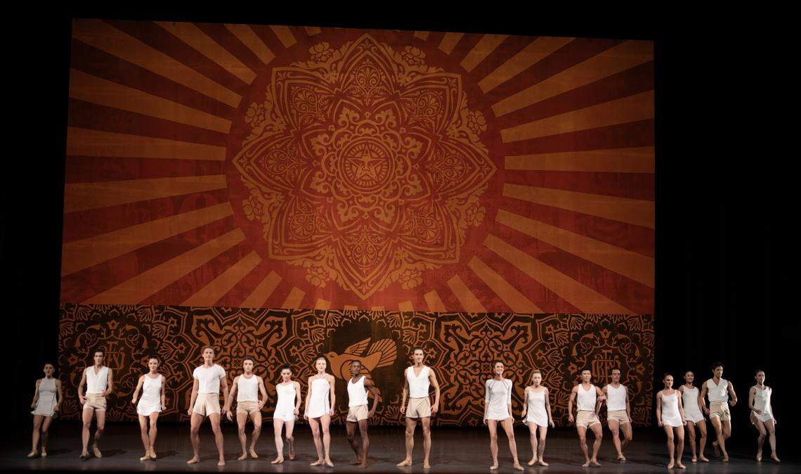 Los bailarines de Miami City Ballet en “Heatscape”, coreografía de Justin Peck. 