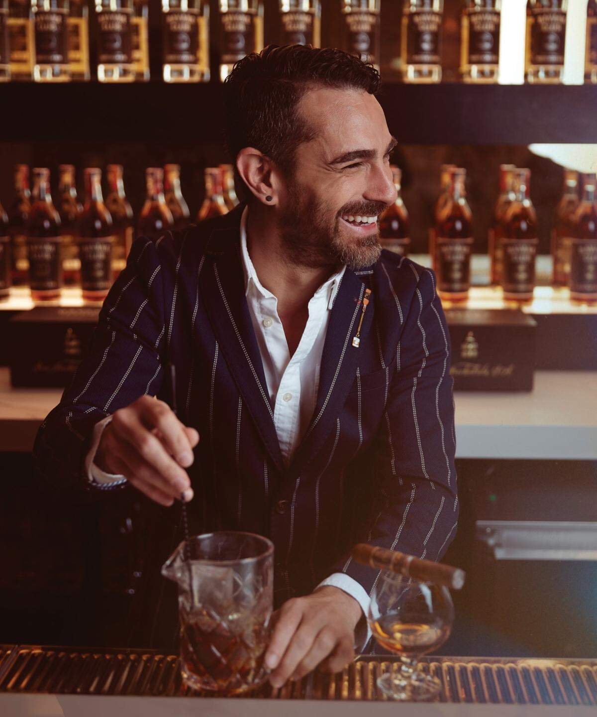 Nacido en Cuba y criado en Miami, Gio Gutiérrez, el influencer @ChatChowTV.