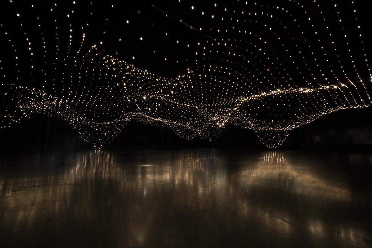 “Pulse Topology”, una impresionante obra de arte de Rafael Lozano-Hemmer en Superblue Miami.