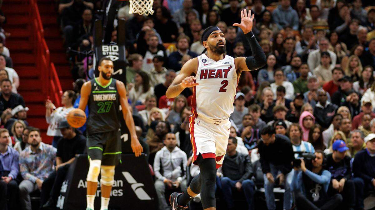 El jugador del Heat Gabe Vincent (2) reacciona tras anotar una canasta en el partido ante los Timberwolves de Minnesota, celebrado el 26 de diciembre de 2022 en Miami.