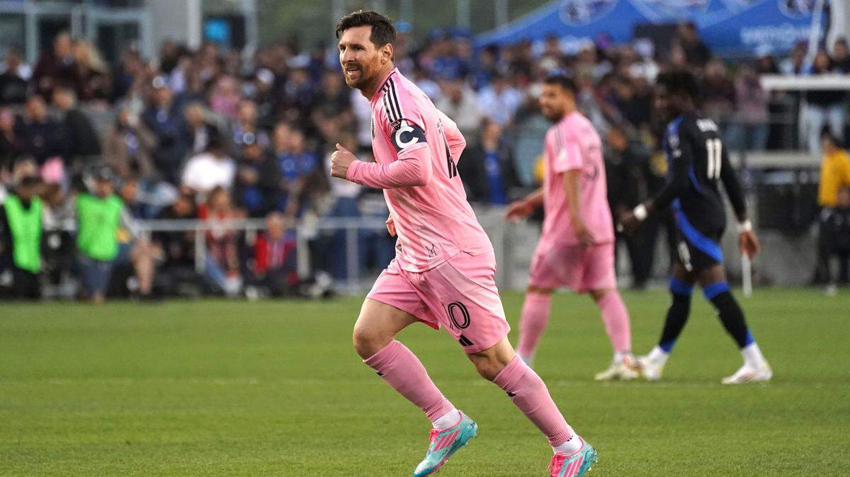 El astro del Inter Miami Lionel Messi corre durante una jugada ante los Earthquakes, en el partido de la MLS celebrado el 14 de mayo de 2025 en San José, California.