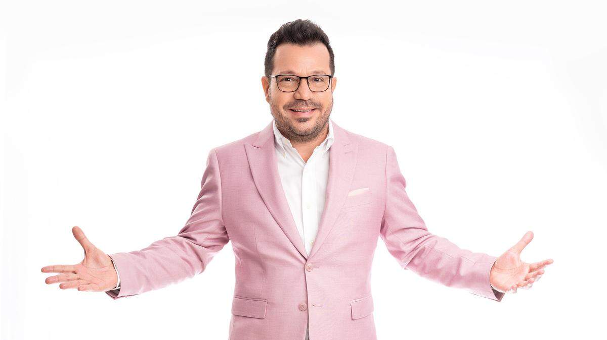 Sánchez Grass lamentó salir de la televisión en ‘un momento que es necesario mantener el debate político’, dijo sobre la cancelación de ‘El social TV show de Sánchez Grass’, en América TeVé.