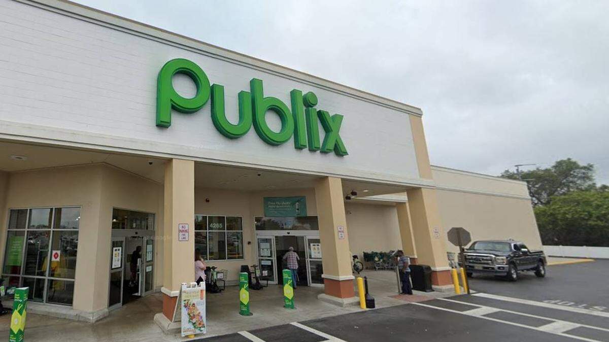 Jugadora de la Lotería de la Florida gana un espectacular premio con boleto comprado en un supermercado Publix de Port Charlotte.