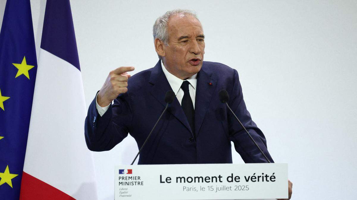 El primer ministro francés, François Bayrou, pronuncia un discurso para revelar las principales directrices del presupuesto de Francia para 2026, además de un aumento del presupuesto militar, en París, Francia, el martes 15 de julio de 2025.
