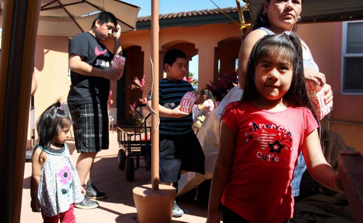 La activista, que llegó a Estados Unidos como refugiada tras huir de la revolución sandinista en Nicaragua, fundó Nora Sandigo Children Foundation.
