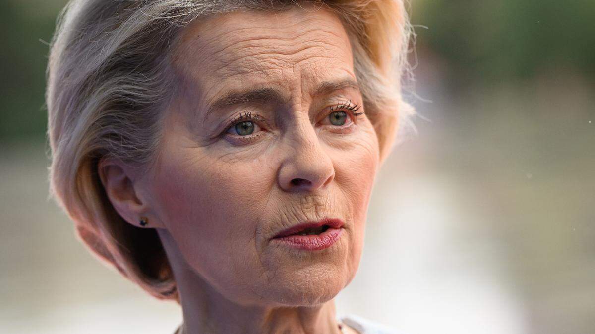  La presidenta de la Comisión Europea, Ursula von der Leyen, llega a la Cumbre de la Comunidad Política Europea (EPC) en Tirana, Albania. Fecha de la foto: viernes 16 de mayo de 2025. 