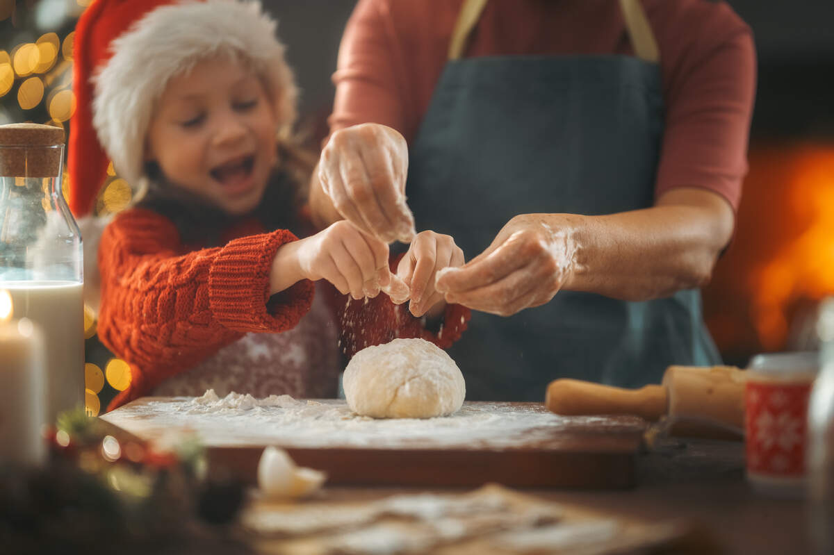 Es importante marcar límites a las exigencias familiares; compartir las responsabilidades festivas; buscar el apoyo de los demás.
