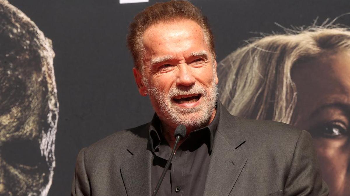 12 October 2022 - Hollywood, California - Arnold Schwarzenegger. Jamie Lee Curtis Hand And Footprint In Cement Ceremony held at TCL Chinese 6 Theatres in Hollywood. Photo Credit: AdMedia/Sipa USA