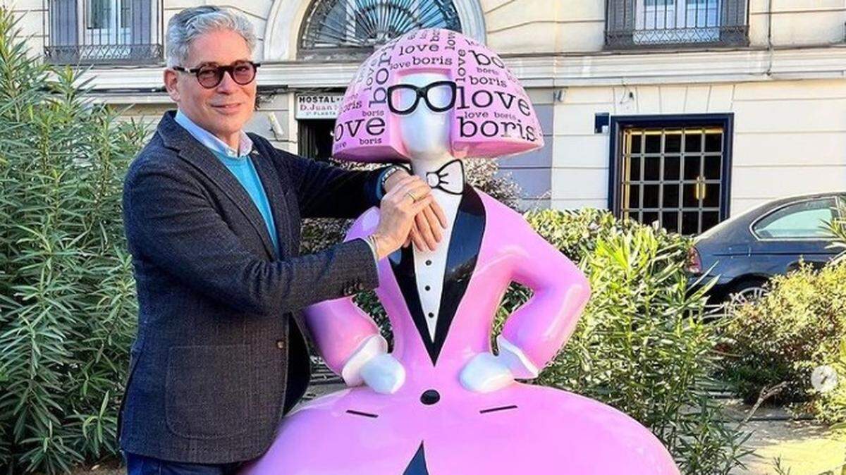 Menina dedicada al popular presentador venezolano Boris Izaguirre.