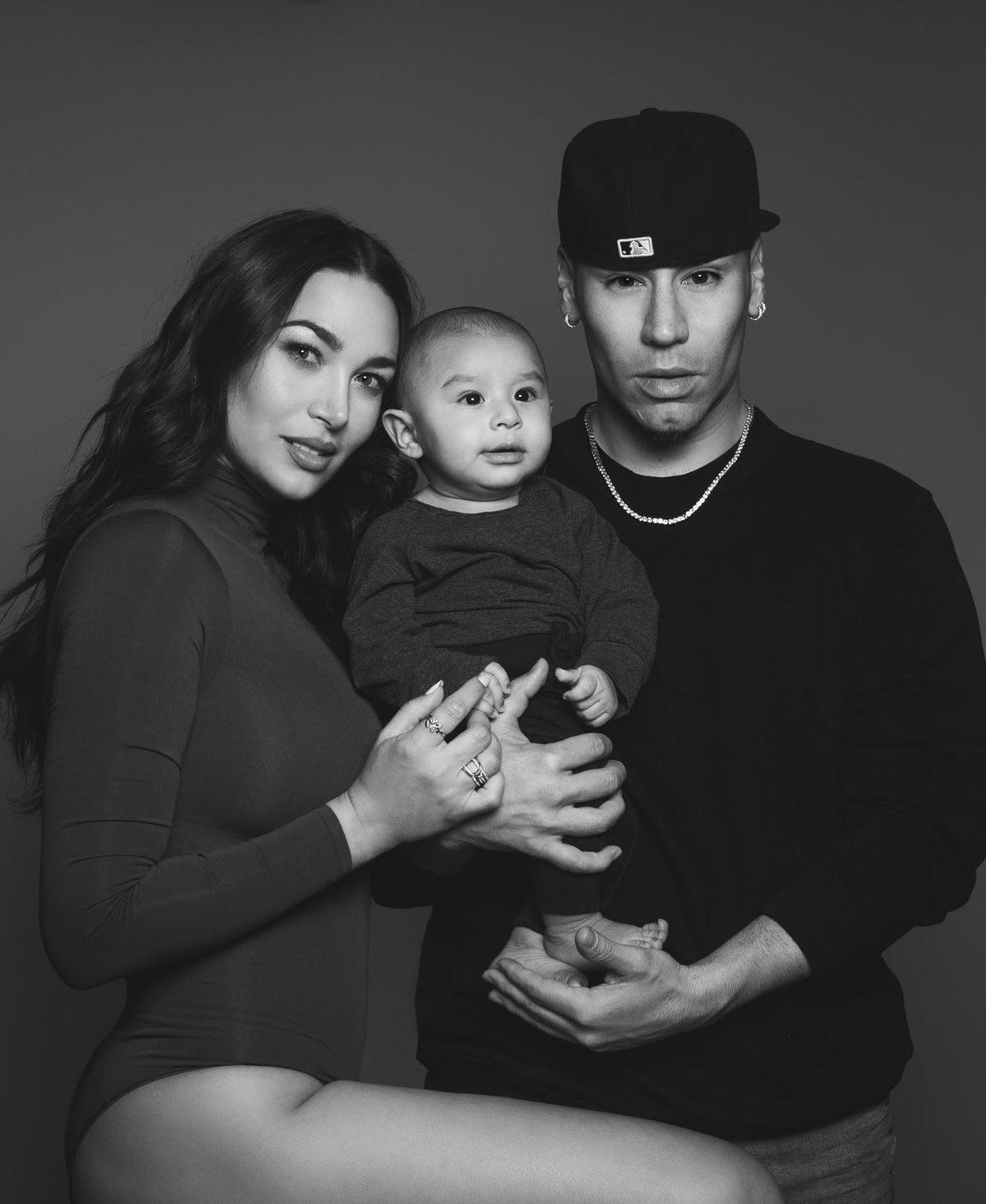 Lisandra Silva con su pareja, Raúl Peralta, y el bebé de ambos, Noah.