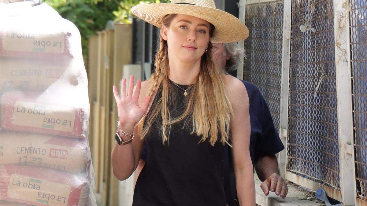  La actriz Amber Heard saliendo de su nueva casa en Madrid, a 11 de mayo de 2023, en Madrid (España).
