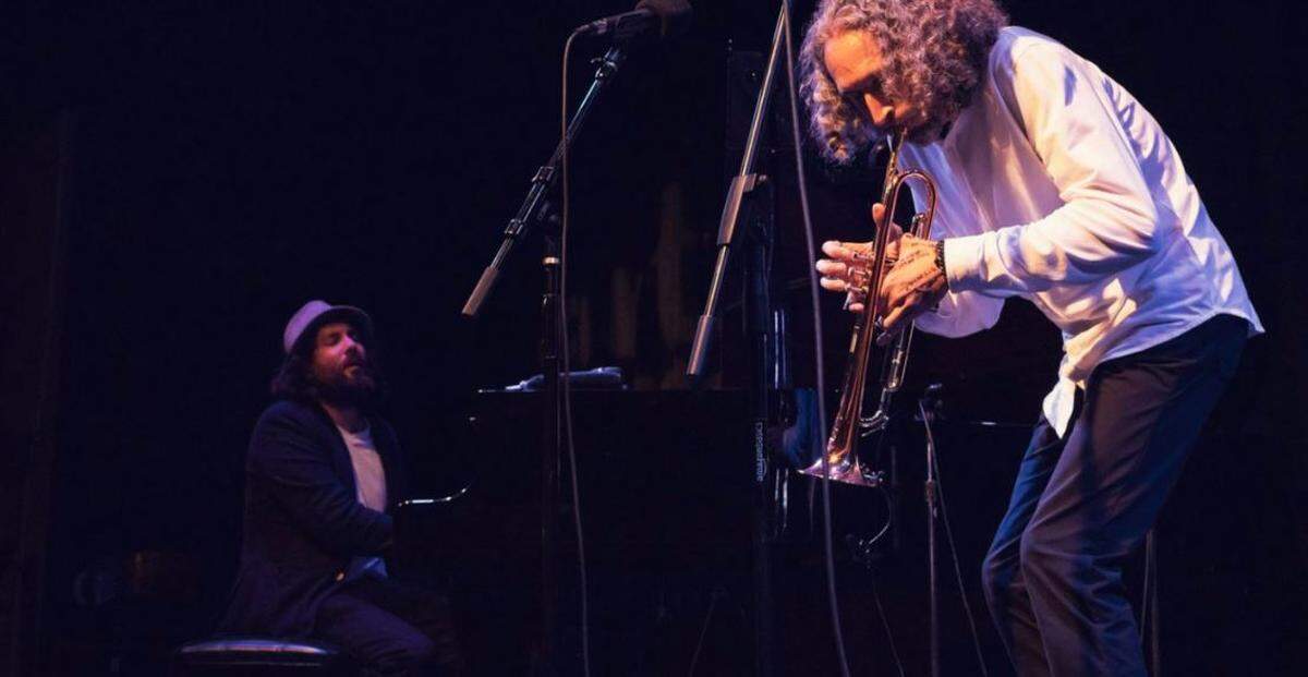Serie de jazz gratuita en Liberty Plaza en Miami Beach con John Daversa.