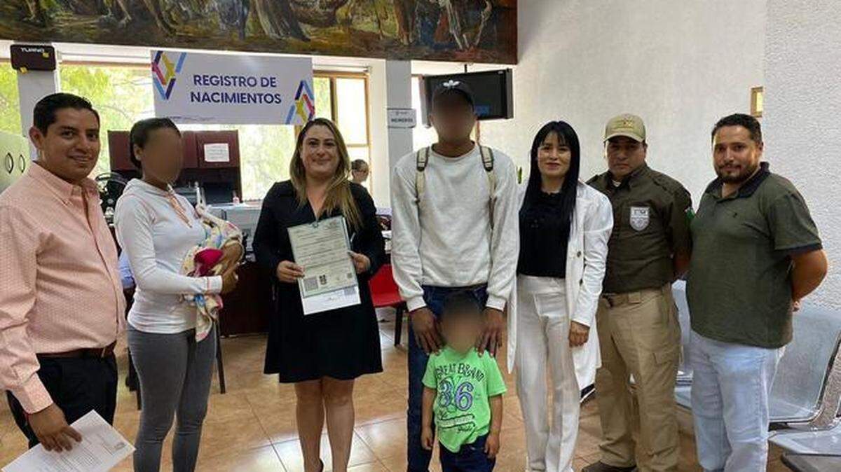 Las autoridades mexicanas concedieron la nacionalidad a bebé de una venezolana emigrante.