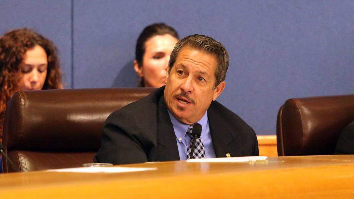 José “Pepe” Díaz representa al Distrito 12. Esta fue su primera elección desde que fue arrestado y acusado de conducir ebrio una motocicleta en Cayo Hueso, en el 2015.