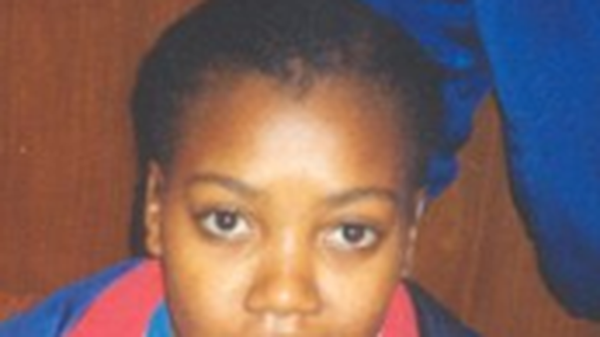 Regla Bell formó parte del equipo de voleibol femenino cubano que ganó los títulos en Barcelona 1992, Atlanta 1996 y Sídney 2000.