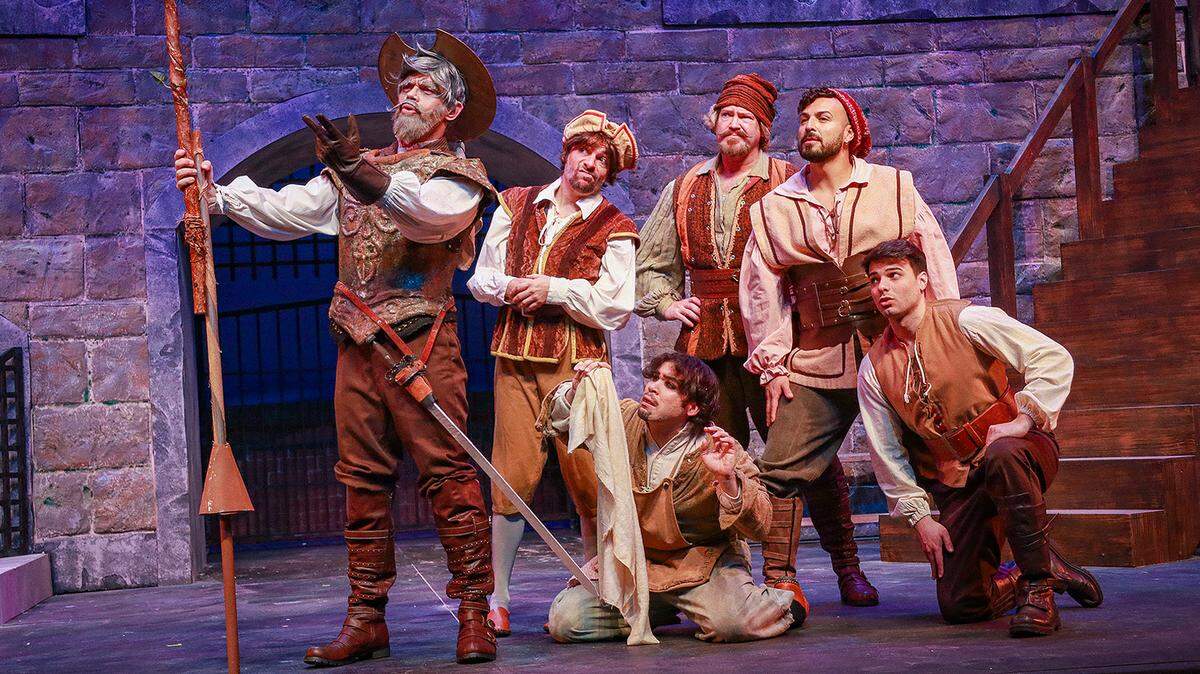 Actors’ Playhouse celebra su 30.ª temporada con “El hombre de La Mancha”, el mismo musical que estrenó en el Miracle Theatre en 1995. El reparto incluye a E.L. Losada, José Luaces, Corey Vega, Michael Hunsaker, Hugo E. Moreno y Joey Rodríguez. Las funciones previas comienzan el miércoles 19 de noviembre y estarán en cartelera hasta el domingo 21 de diciembre en el Miracle Theatre de Coral Gables. 