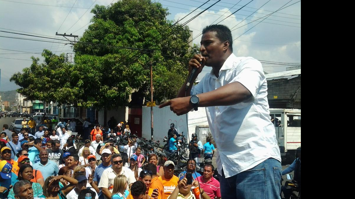 Delson Guarate, alcalde opositor del municipio Mario Briceño Iragorry en el estado Aragua, Venezuela. Foto tomada de la cuenta oficial de Twitter @DelsonGuarate