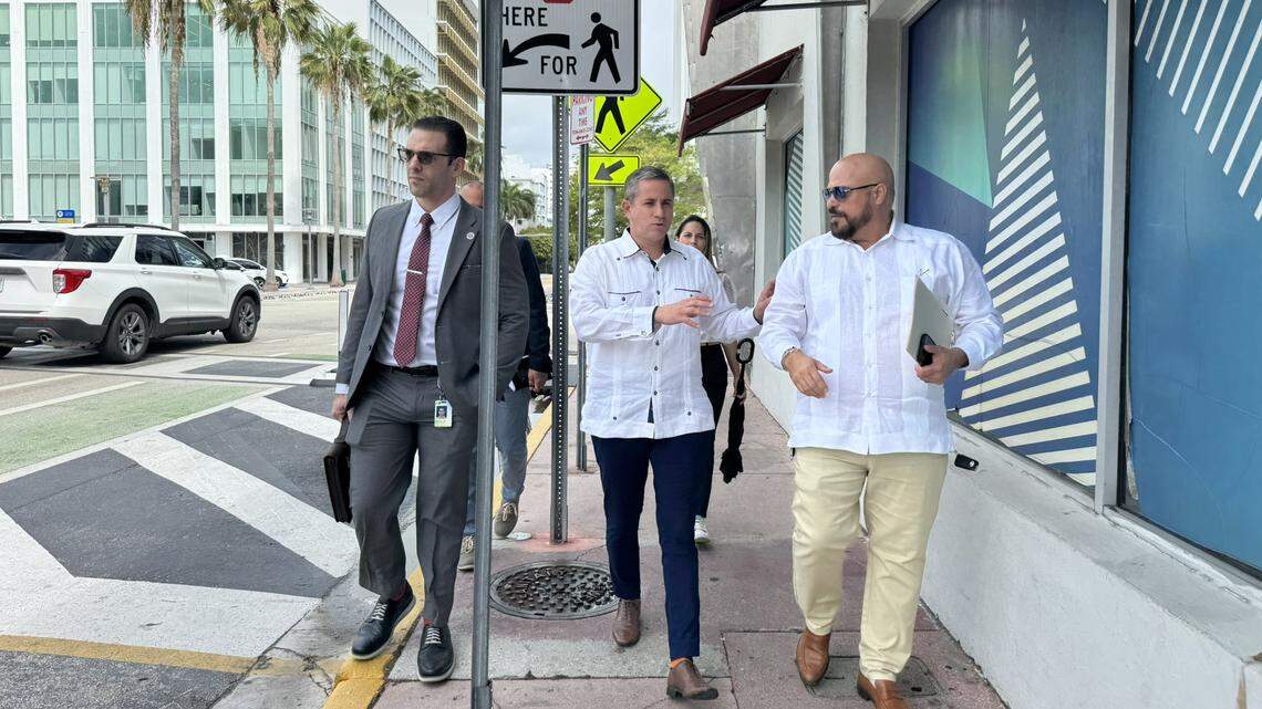 En marzo, el recaudador de impuestos de Miami-Dade, Dariel Fernández, anunció que estaba “explorando ubicaciones” para una nueva oficina en Miami Beach. Ahora comunicó que se tramitarían licencias de conducir REAL ID y otros servicios esenciales.