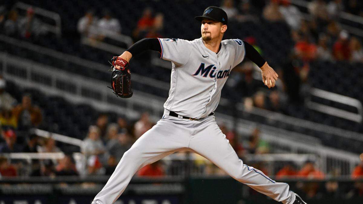 El abridor de los Marlins de Miami Braxton Garrett lanza en el cuarto inning del partido ante los Nacionales, celebrado el 31 de agosto de 2023 en Washington.
