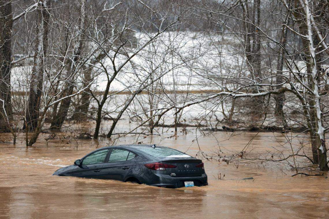(250217) -- KENTUCKY, Feb. 17, 2025 (Xinhua) -- A car is submerged in flood in Hart County, Kentucky, the United States, Feb. 16, 2025. Flood and storms induced by the latest round of harsh weather have lashed the mideastern parts of the United States, claiming at least nine lives, including eight in Kentucky, Governor Andy Beshear said Sunday. (Photo by Austin Anthony/Xinhua) (Photo by Xinhua/Sipa USA)