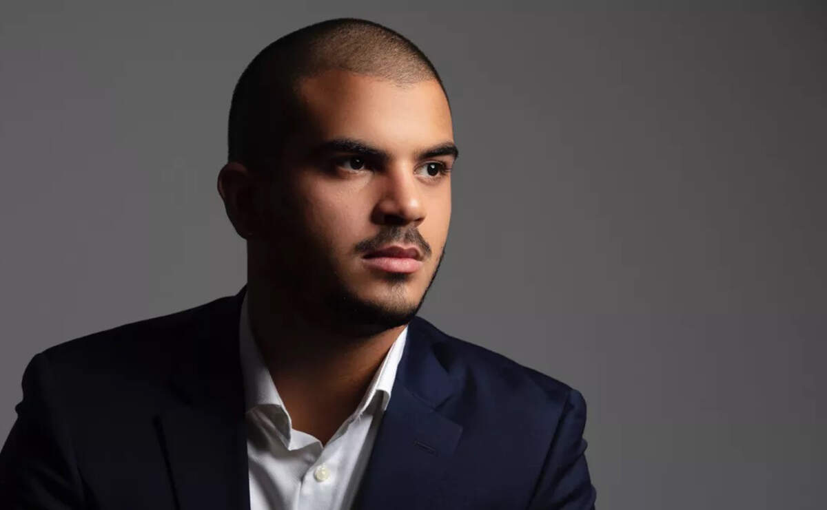 En vivo en la Plaza del Adrienne Arsht Center, el pianista Jesús Pupo.