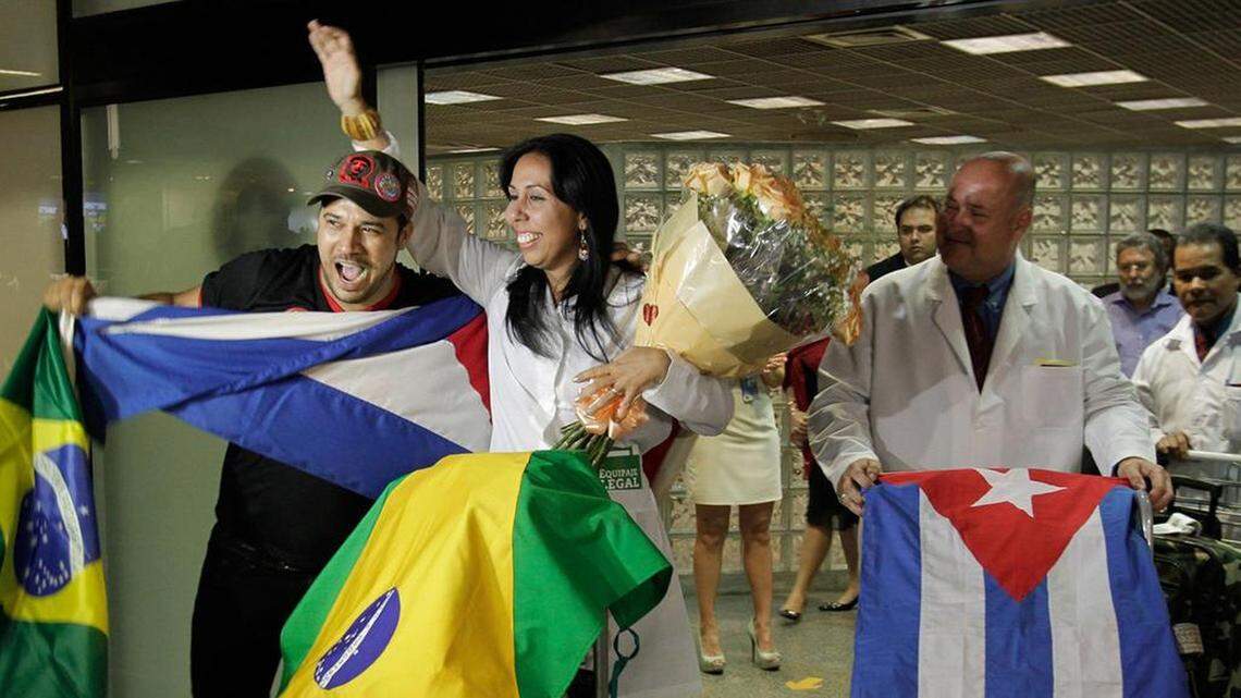Médicos cubanos a su llegada a Brasil para participar del programa Mais Medicos, en una foto de archivo.