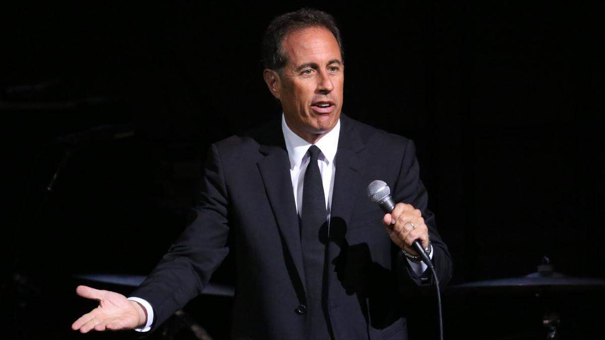 Unos de los más conocidos y populares comediantes de Estados Unidos, Jerry Seinfeld, se presenta este viernes en el Arsht Center para brindar otro de sus espectáculos memorables. En la foto, Seinfeld en el Carnegie Hall de Nueva York durante una gala benéfica, el pasado 12 de septiembre.