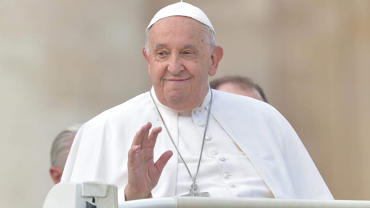 (Foto de ARCHIVO) El Papa Francisco durante la proclamación de nuevos santos de la Iglesia Católica en la Jornada Mundial de las Misiones 2024, en el Vaticano, a 20 de octubre de 2024, en Ciudad del Vaticano. Los beatos Manuel Ruiz López y siete miembros de la Orden de los Frailes Menores, suben a los altares junto a los tres laicos maronitas Francisco, Mooti y Raphael Massabki, que fueron asesinados por odio a la fe en Damasco (Siria) entre el 9 y el 10 de julio de 1860. Stefano Spaziani / Europa Press 20 OCTUBRE