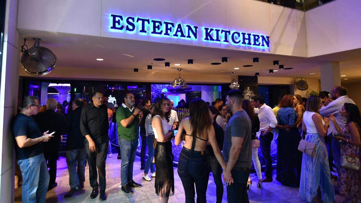 El restaurante Estefan Kitchen es uno de los negocios que han sido afectado por la crisis del coronavirus.