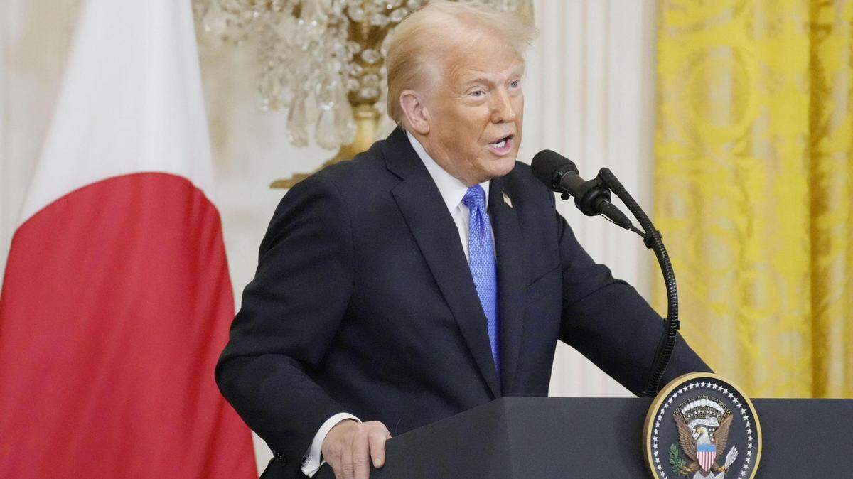 El presidente de EE.UU., Donald Trump, habla durante una conferencia de prensa conjunta con el primer ministro japonés, Shigeru Ishiba, en la Casa Blanca en Washington, el 7 de febrero de 2025. 