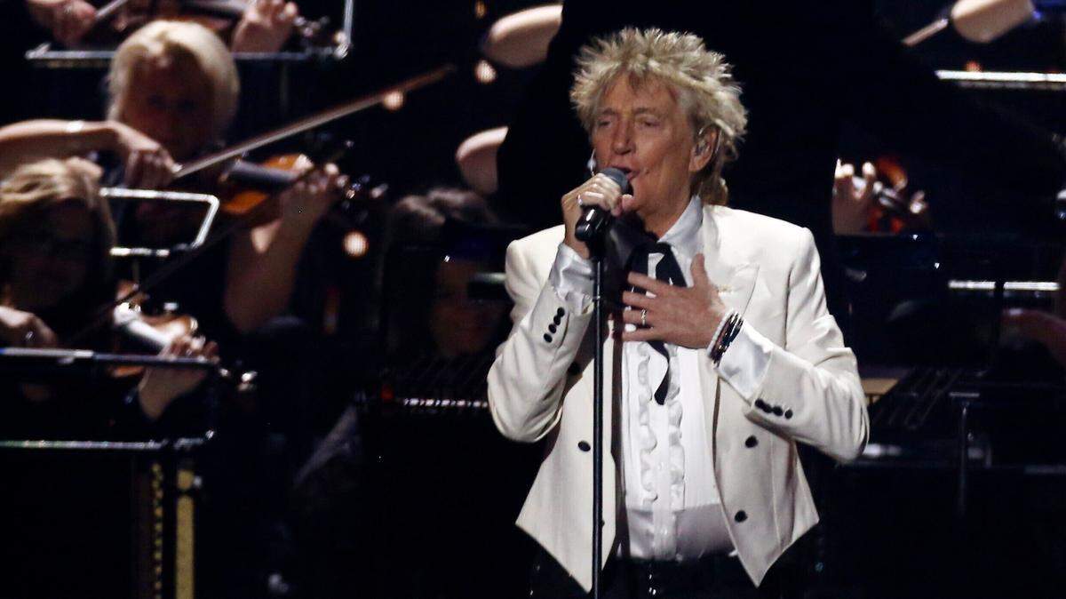 Foto de archivo. El cantante Rod Stewart y su hijo Sean no deberán comparecer en un juicio con jurado en Florida por los cargos derivados de un altercado con un guardia de seguridad de una fiesta de fin de año en 2019, informaron medios locales de Palm Beach.