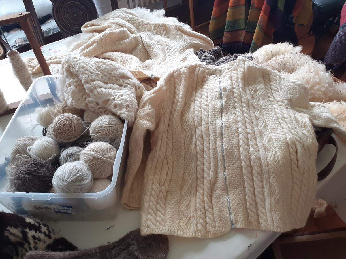 El trabajo de la lana a la ouessantina realizado por Véronique, en su propia casa.