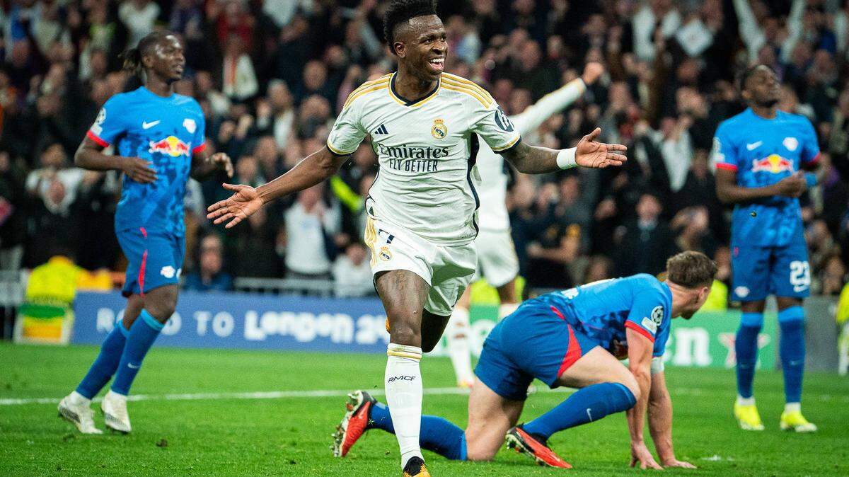 Con un gol de Vinícius Júnior a los 65 minutos, Real Madrid empató 1-1 con el Leipzig y con un global 2-1 avanzó a cuartos de final en la Liga de Campeones, en el partido celebrado el 6 de marzo de 2024 en el estadio Santiago Bernabéu de la capital española.