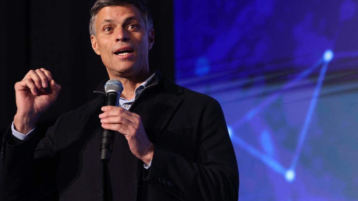 El líder opositor venezolano Leopoldo López habla en el escenario durante el “Foro Mundial 2026 sobre el Futuro de la Democracia, la IA/Tecnología y la Humanidad”, en el marco de los eventos de “Cinema for Peace”, en Berlín, el 16 de febrero de 2026.