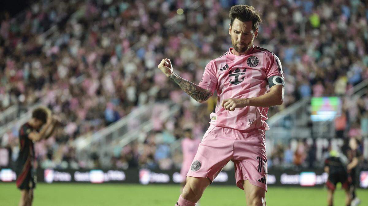 El delantero del Inter de Miami, Lionel Messi, reacciona después de anotar contra Atlanta United en la primera mitad del partido de la MLS celebrado el 11 de octubre de 2025 en el Chase Stadium, en Fort Lauderdale, Florida.