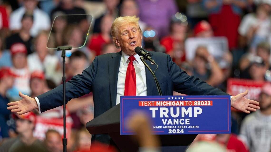 Campaña de Trump niega denuncia de exmodelo sobre manoseo del expresidente en 1993