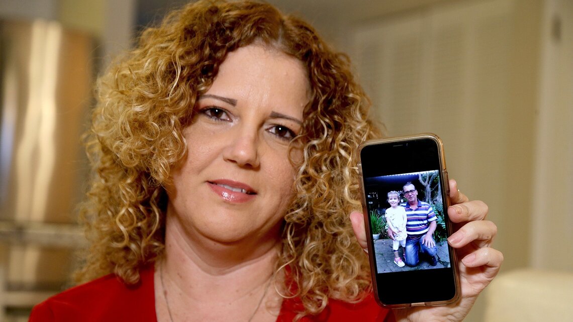More than 30,000 Cuban Americans ask Trump to reverse order to suspend immigration